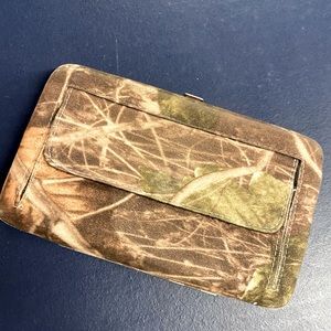 Camo wallet